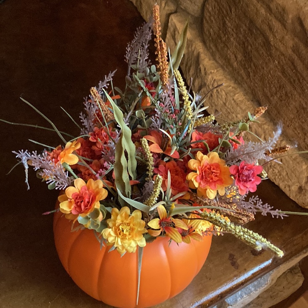 Fall Flowers 💐 - Picture 5 of 5